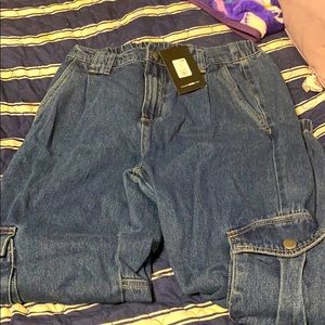 Fashion nova cargo joggers ( size medium) 🤪